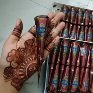 kaveri natural mehendi cone held in hand with box pack
