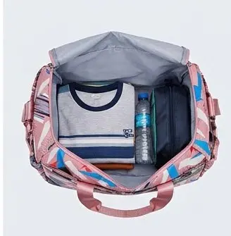sabuj hub pink geometric print travel bag interior view. sabuj hub pink geometric print travel bag interior view.